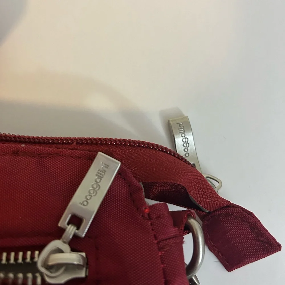 Calais Baggallini Red Crossbody Bag - Picture 7 of 12